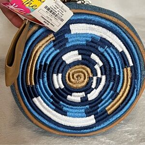 Neiman Marcus 2 in 1 Convertible Wristlet Belt Bag